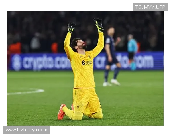 利物浦迪亚斯踩单车过人后低射——展现技术与速度的完美结合